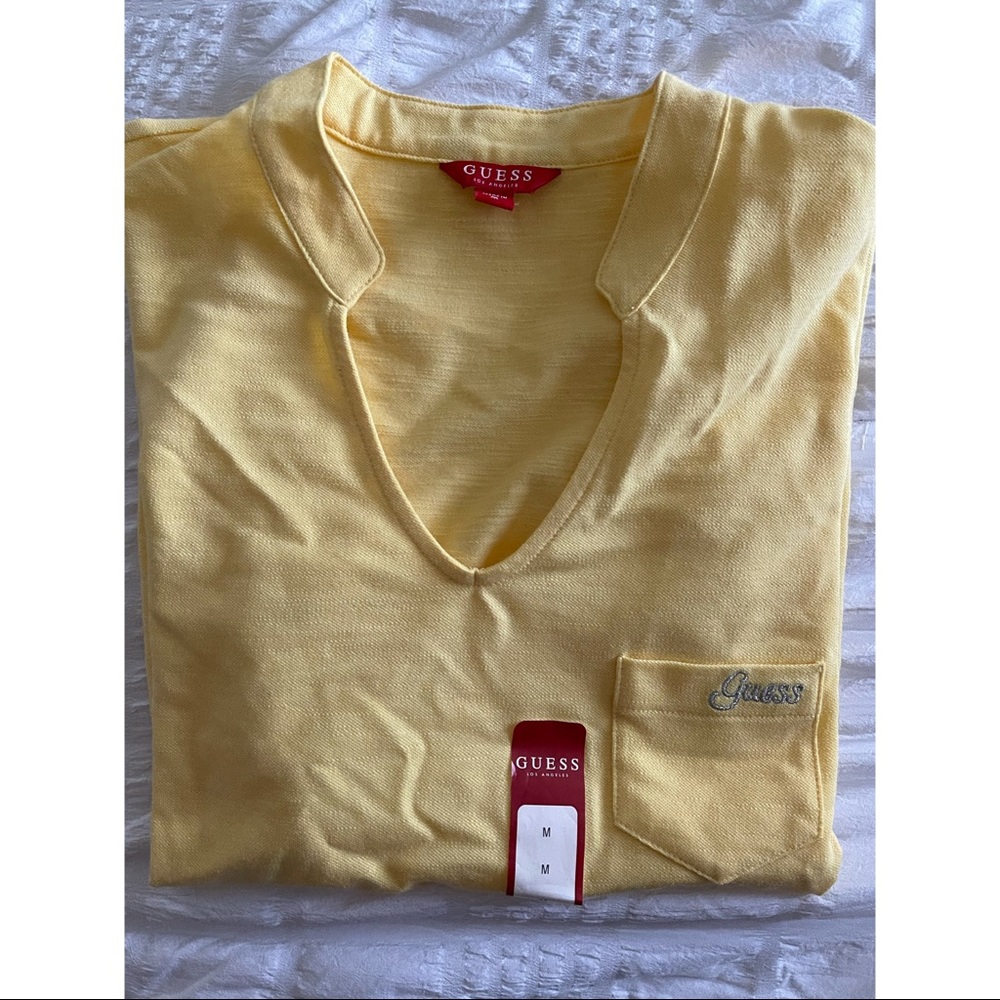 Brand new GUESS top